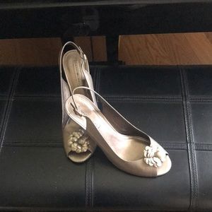 BANDOLINO Metallic Champagne Sling-backs